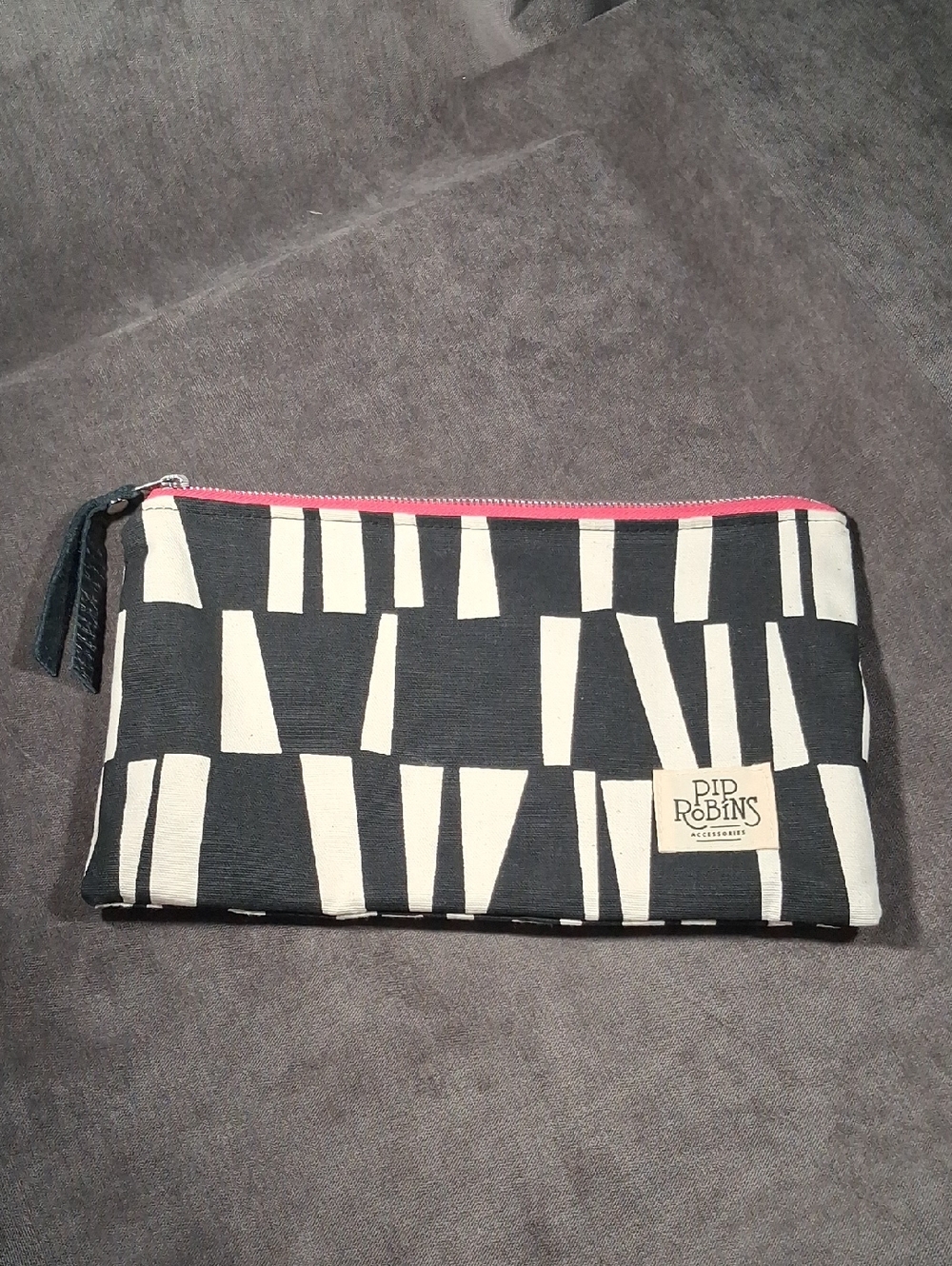 Pip Robins Accessories Black White Canvas Bag with Pink and Silver Zip NEW